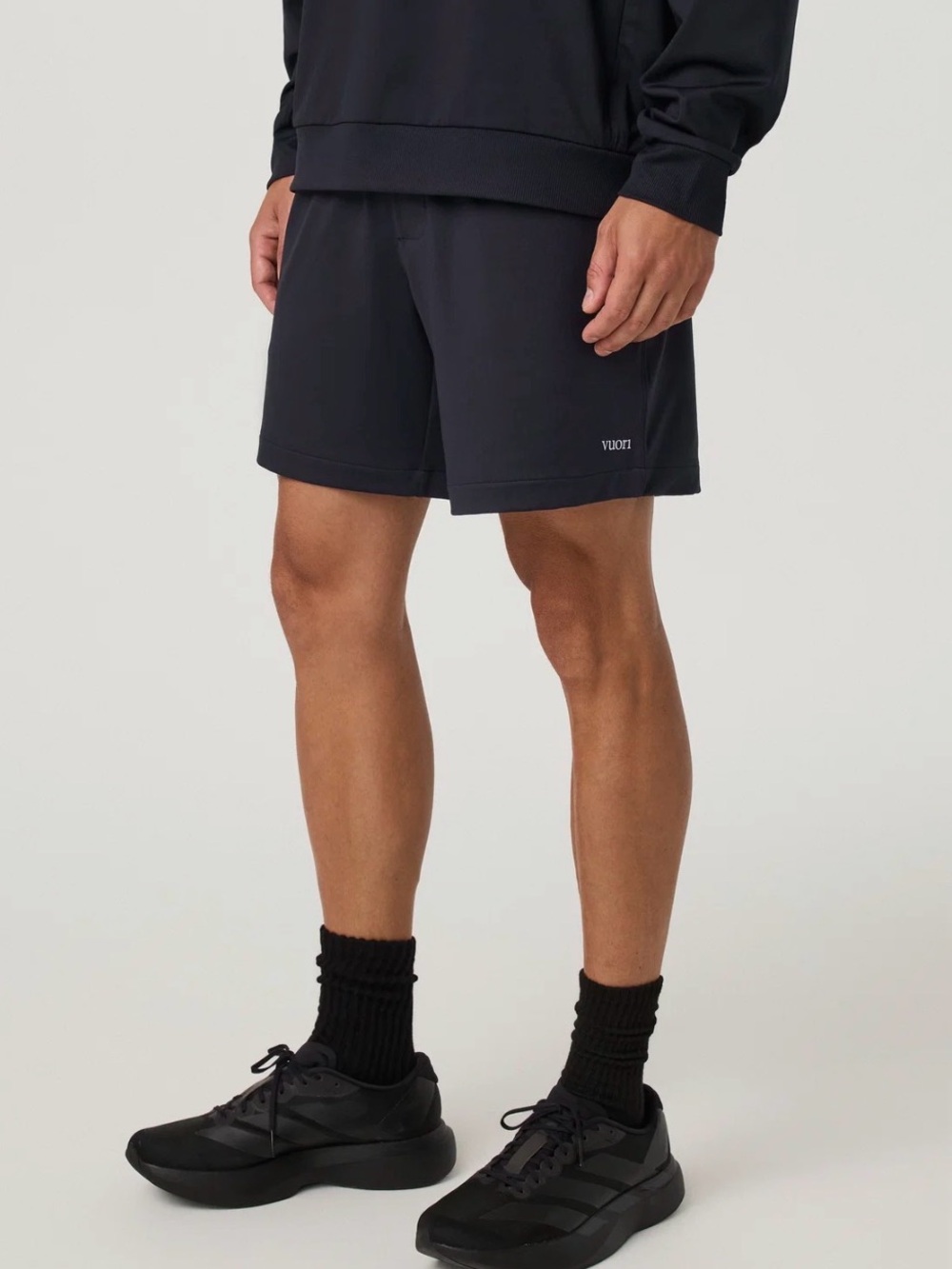 Vuori Men’s “Sunday Track” Short 6” Inseam Linerless (L)